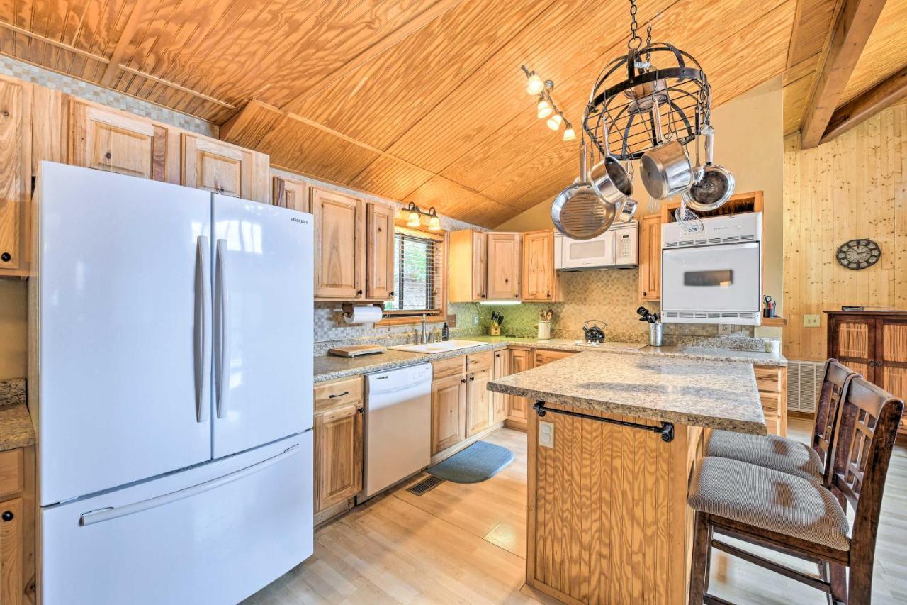 Best Location - Maggie Valley Cabin With Hot Tub! Luaran gambar
